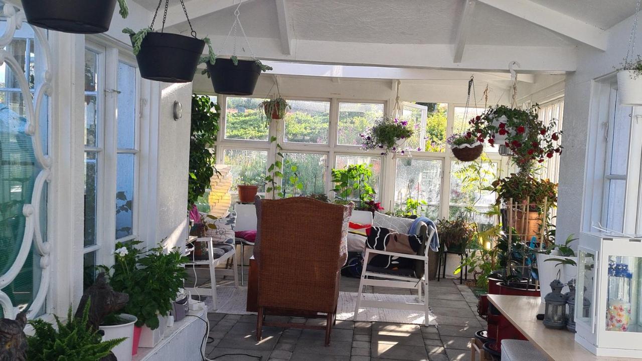Villa Luna Breakfast Hotel Killeberg Bagian luar foto